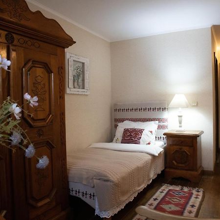 Hanul Ancutei Arămoaia Dış mekan fotoğraf